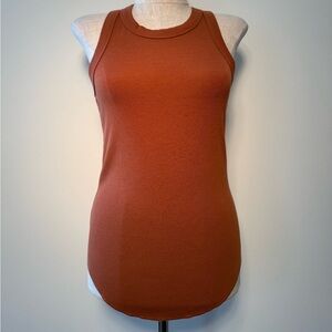 Everyday Chic Women's Rust Sleeveless Top